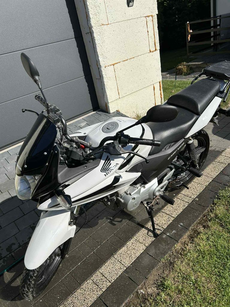 Motocykl Honda CBF 125