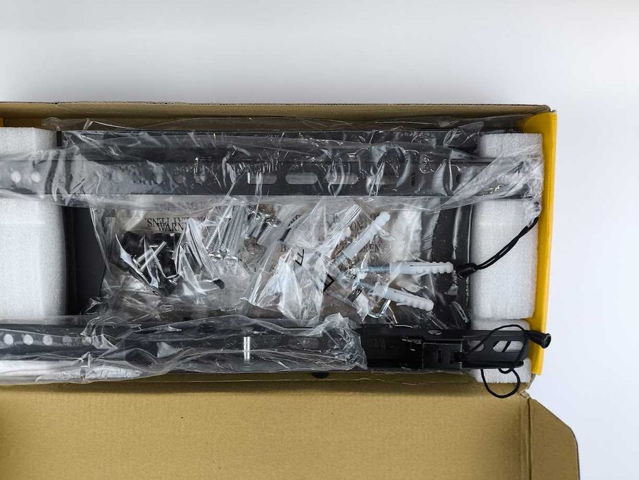 GRIFEMA Uchwyt ścienny do telewizora 37-82 VESA 600 x 400 mm