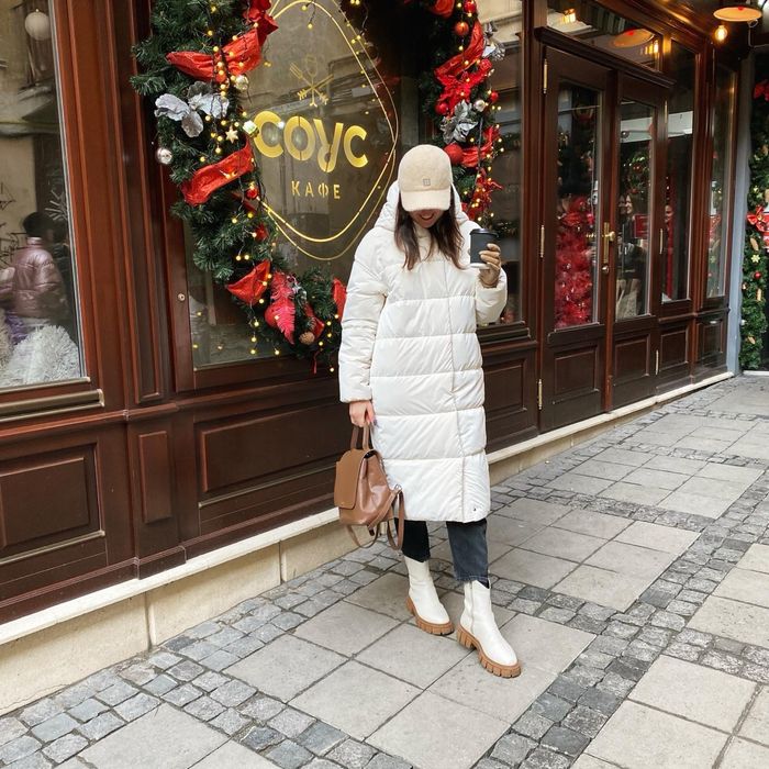 Пуховик білий довгий