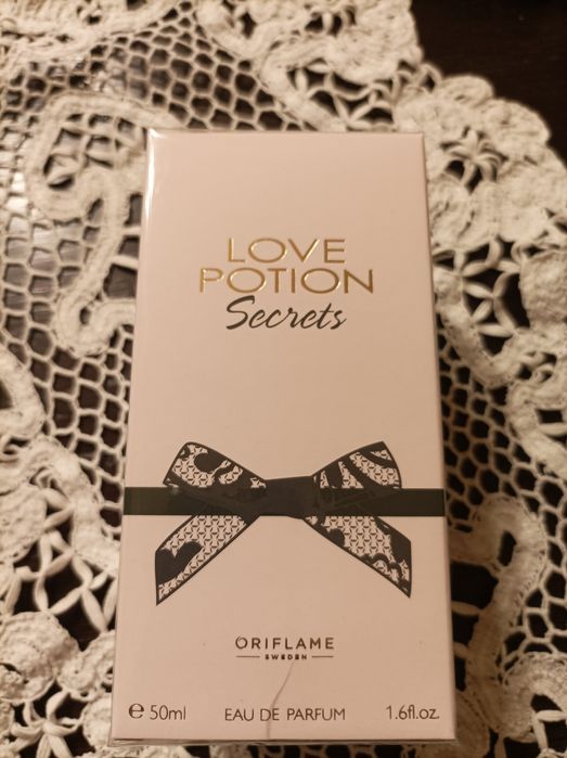 Woda perfumowana LOVE Potion secrets od Oriflame