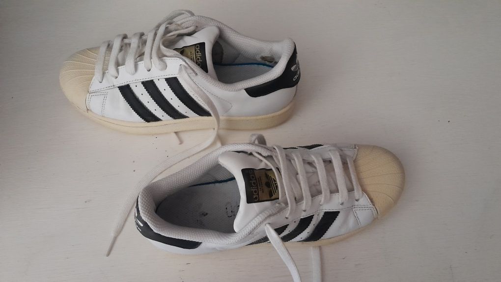 Sapatilhas adidas Superstar tamanho 36 1/2