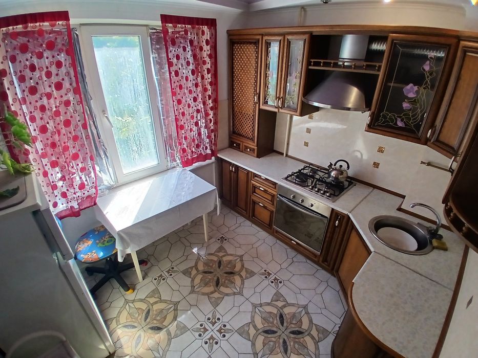 Продається 2х квартира, Новомиколаївка!