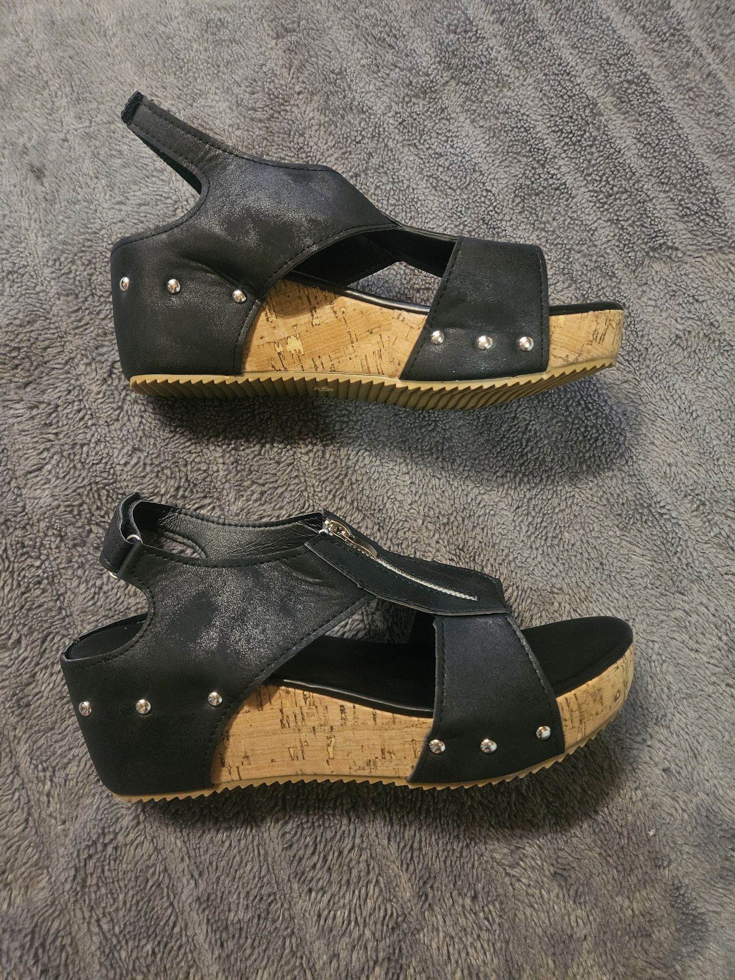 Buty na koturnie r.39