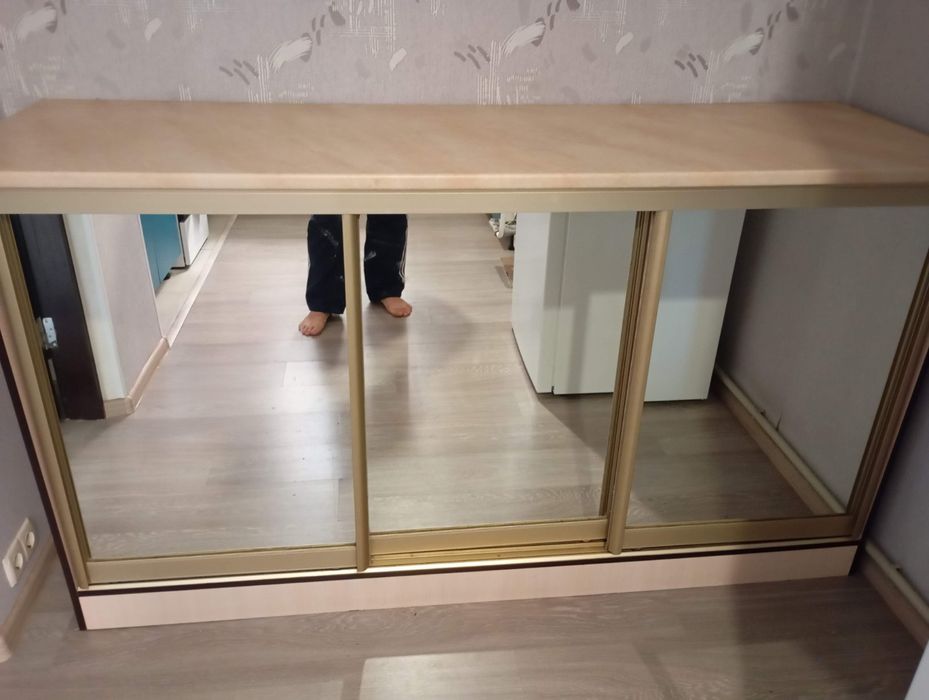 Уголок кухонний / диван / тумба під телевізор