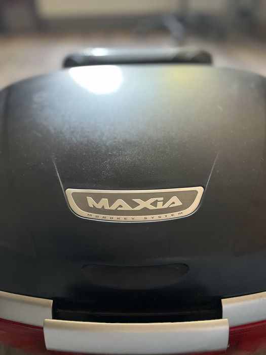 Kufer GIVI Maxia 56 litrów oparcie światło stop monokey płyta touring