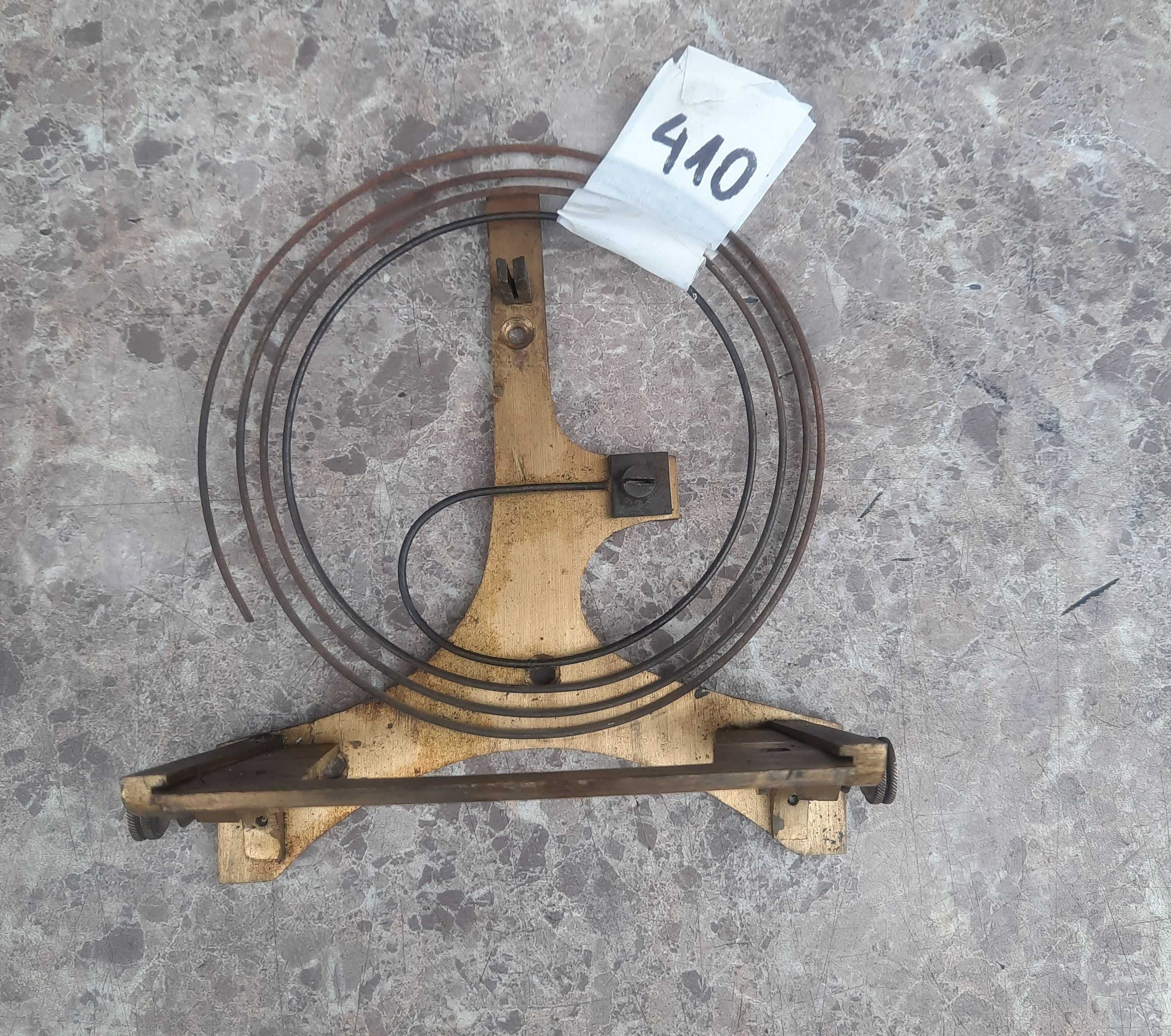 410 Gong sanki mocowanie mechanizmu starego zegara
