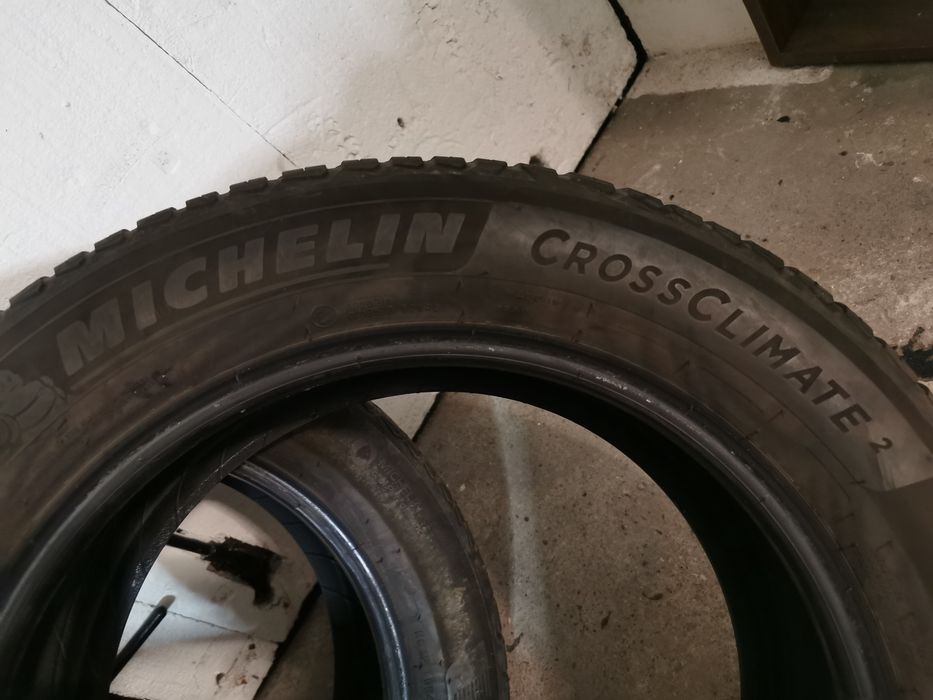 Opony wielosezonowe 215/55/R17 Michelin CrossClimate 2