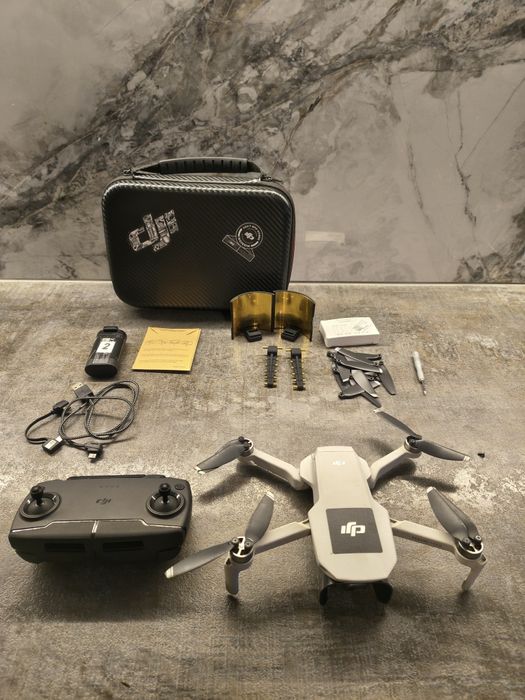 Dron Dji Mavic Mini 2 baterie hub