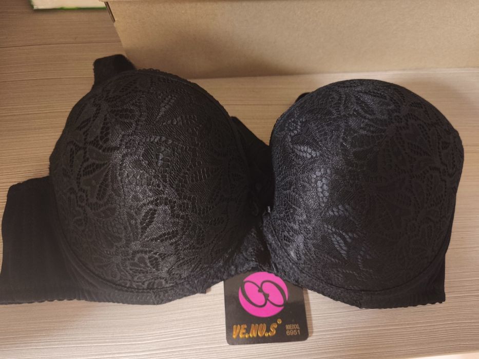 Продам бюстгальери Venus