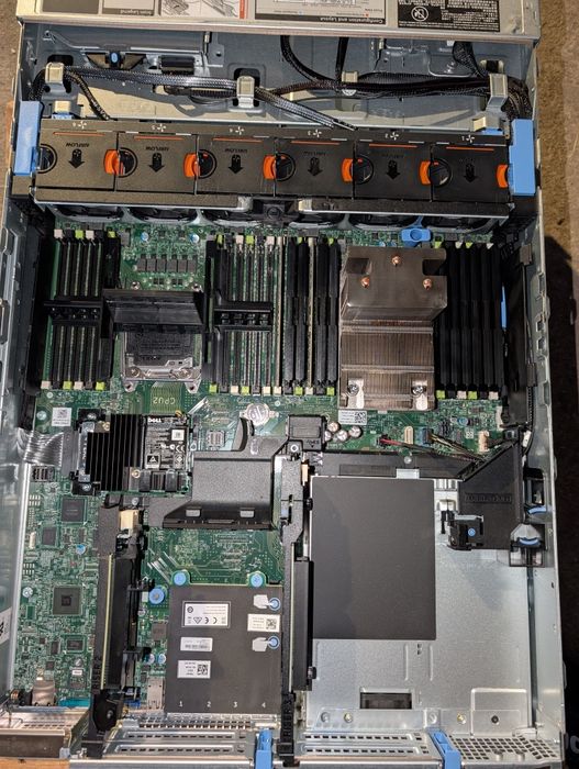 3x serwer Dell R640 Dell R730 Fujitsu Primery RX2540 m5