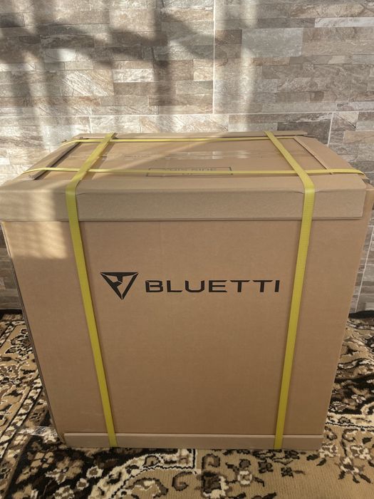 Зарядна станція BLUETTI AC200MAX