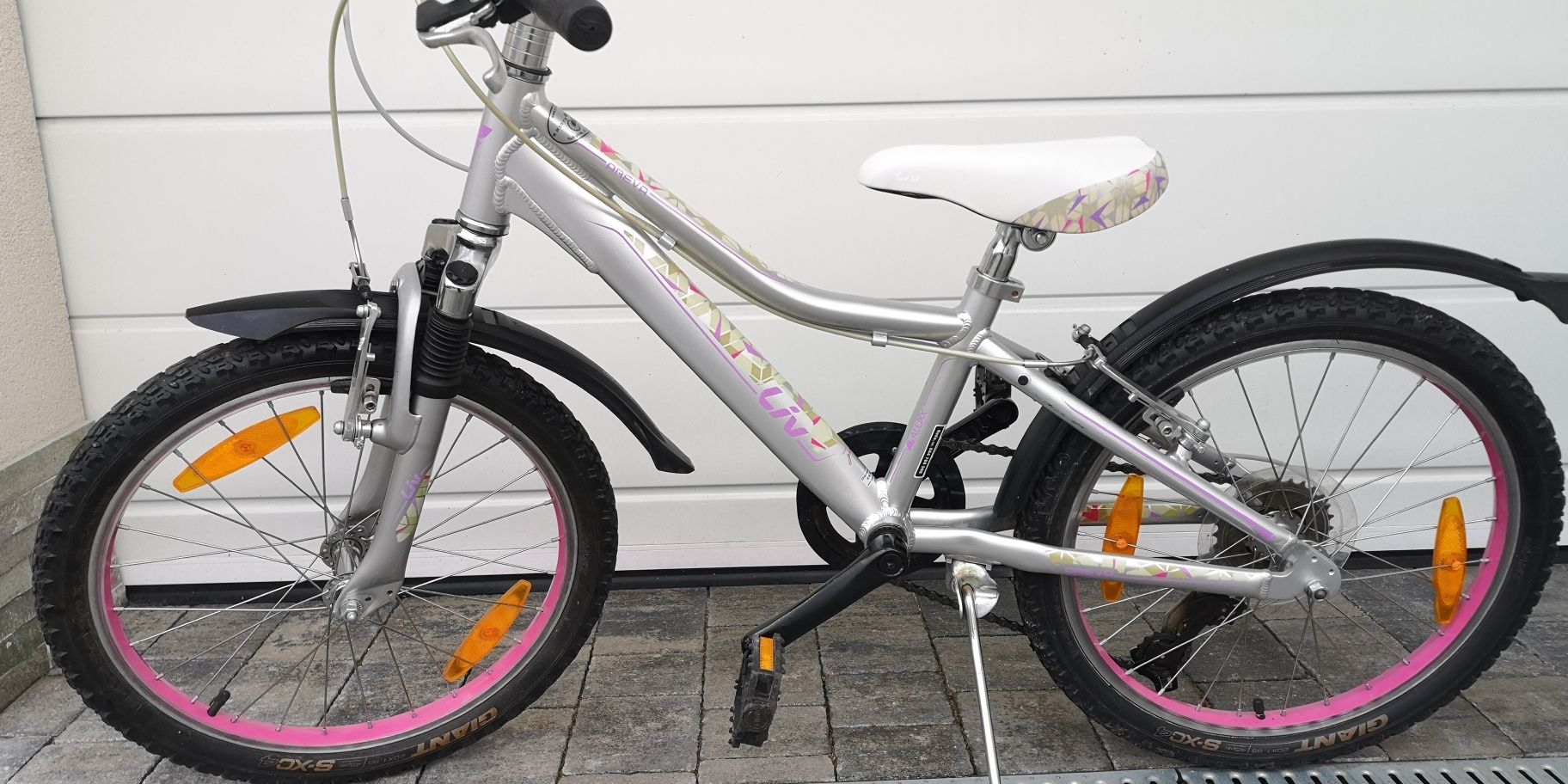 Przepiękny rower Giant Areva dla dziewczynki ok 4-7lat koła 20 cali