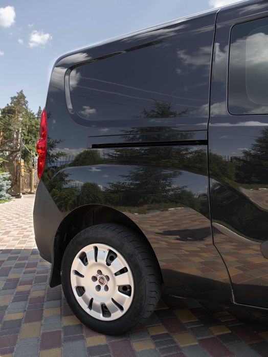 Вантажний автомобіль Fiat Doblo Maxi 2012