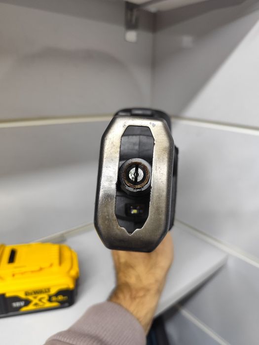 DeWal DCS 369 безщіткова шабельна пилка Деволт оригінал