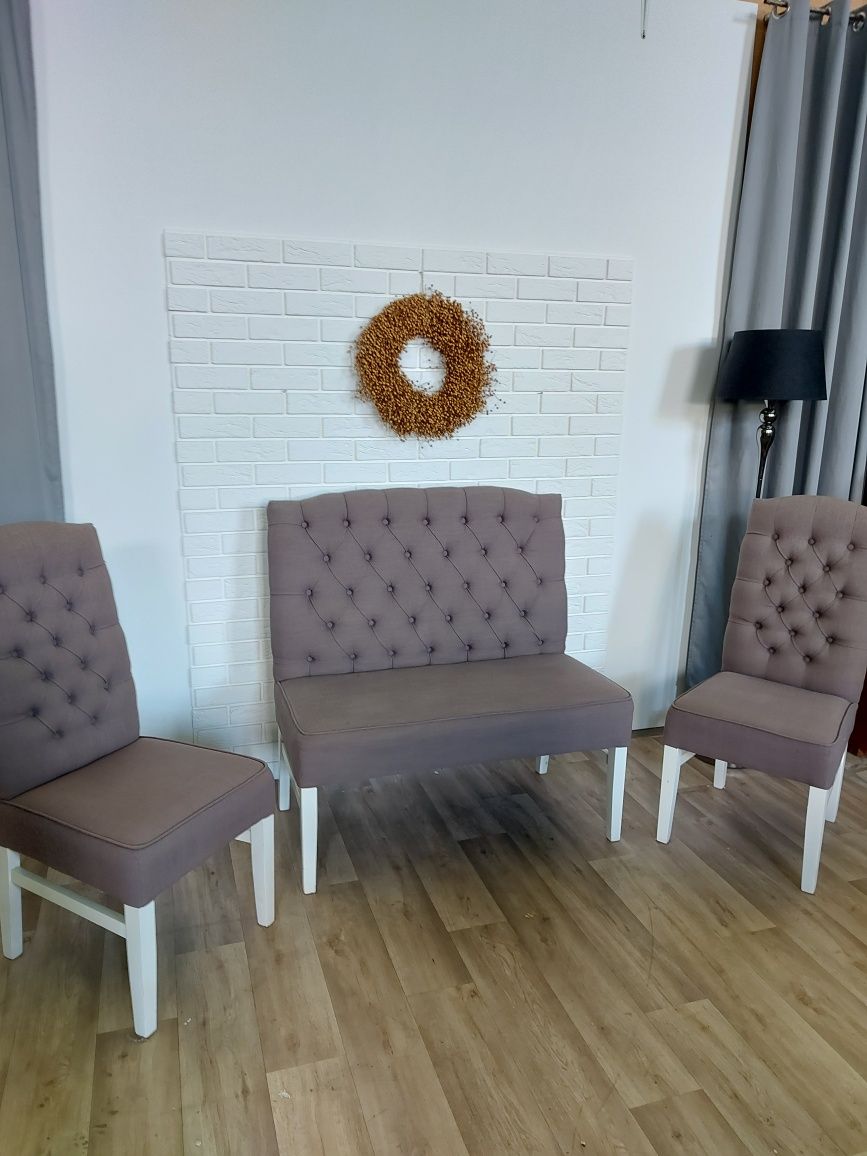 Krzesła oraz ławka tapicerowane