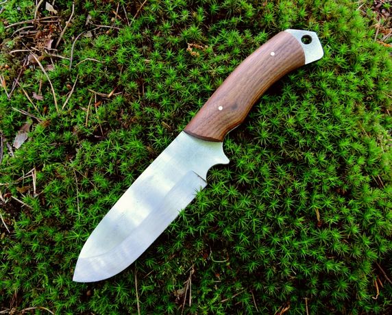 Nóż Survivalowy Leśny Kompan Orzech Nóż Ręcznie Robiony Bushcraft 50HF