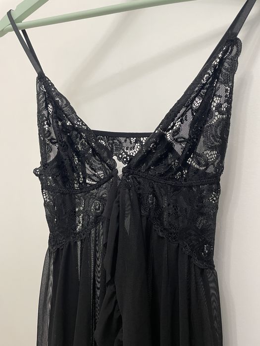 Пенюар нічна сорочка