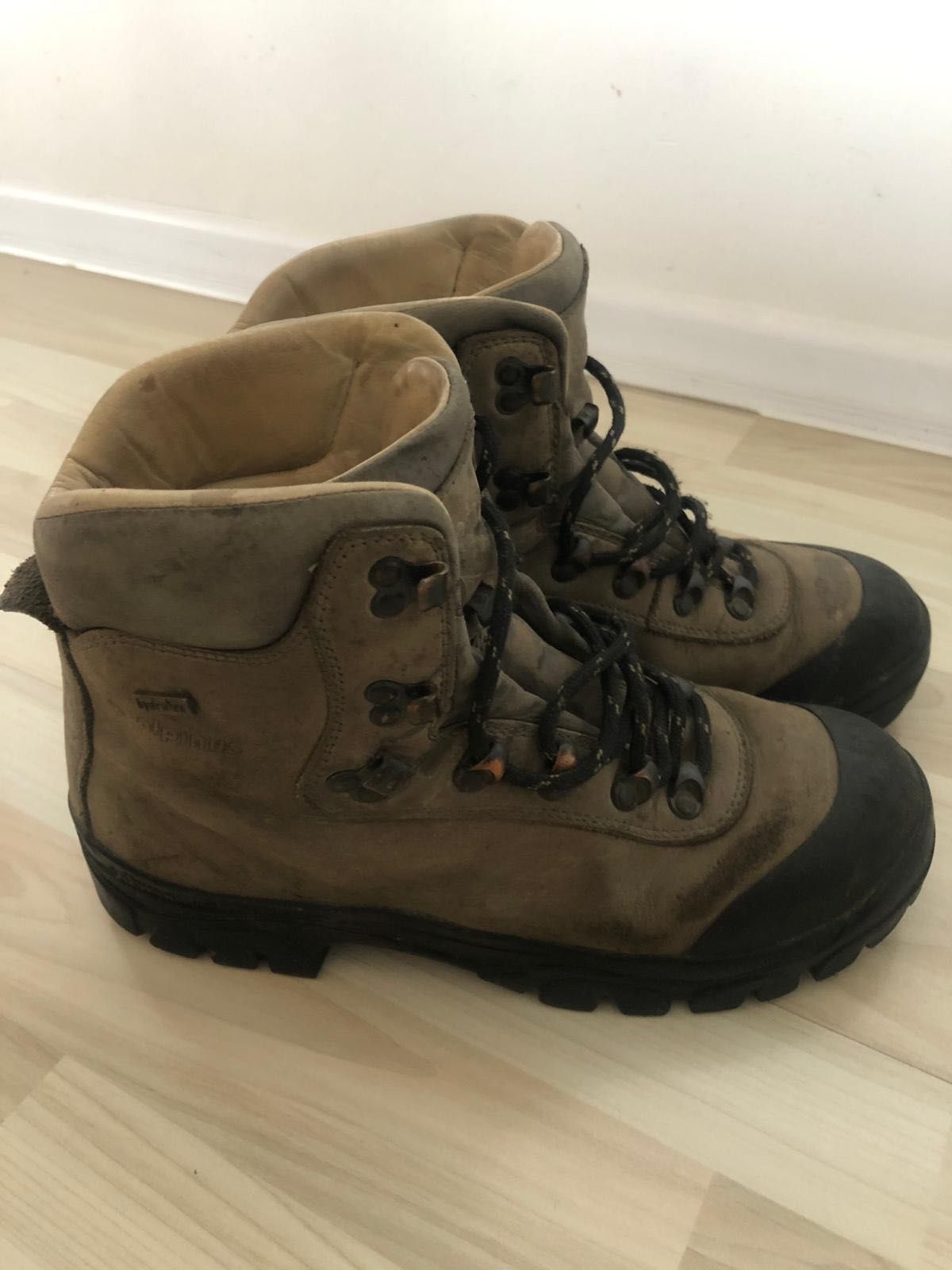 Buty do chodzenia po lesie