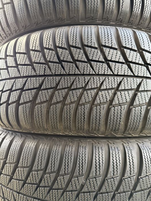 205/55/16 Bridgetsone Blizzak LM001