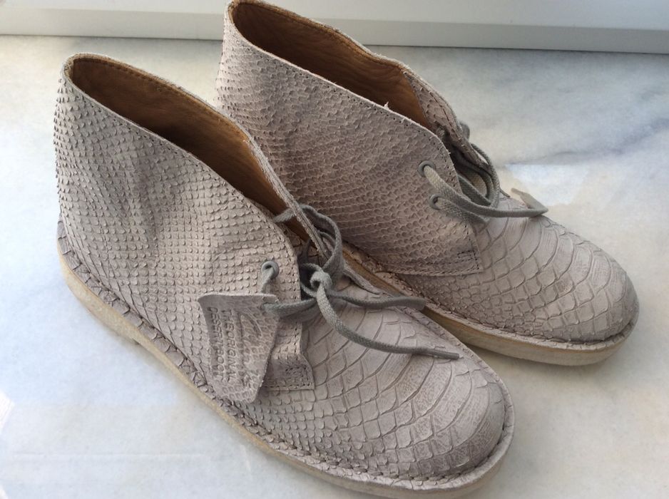 Ботинки дезерты  из кожи питона  DESERT Clarks 36-37