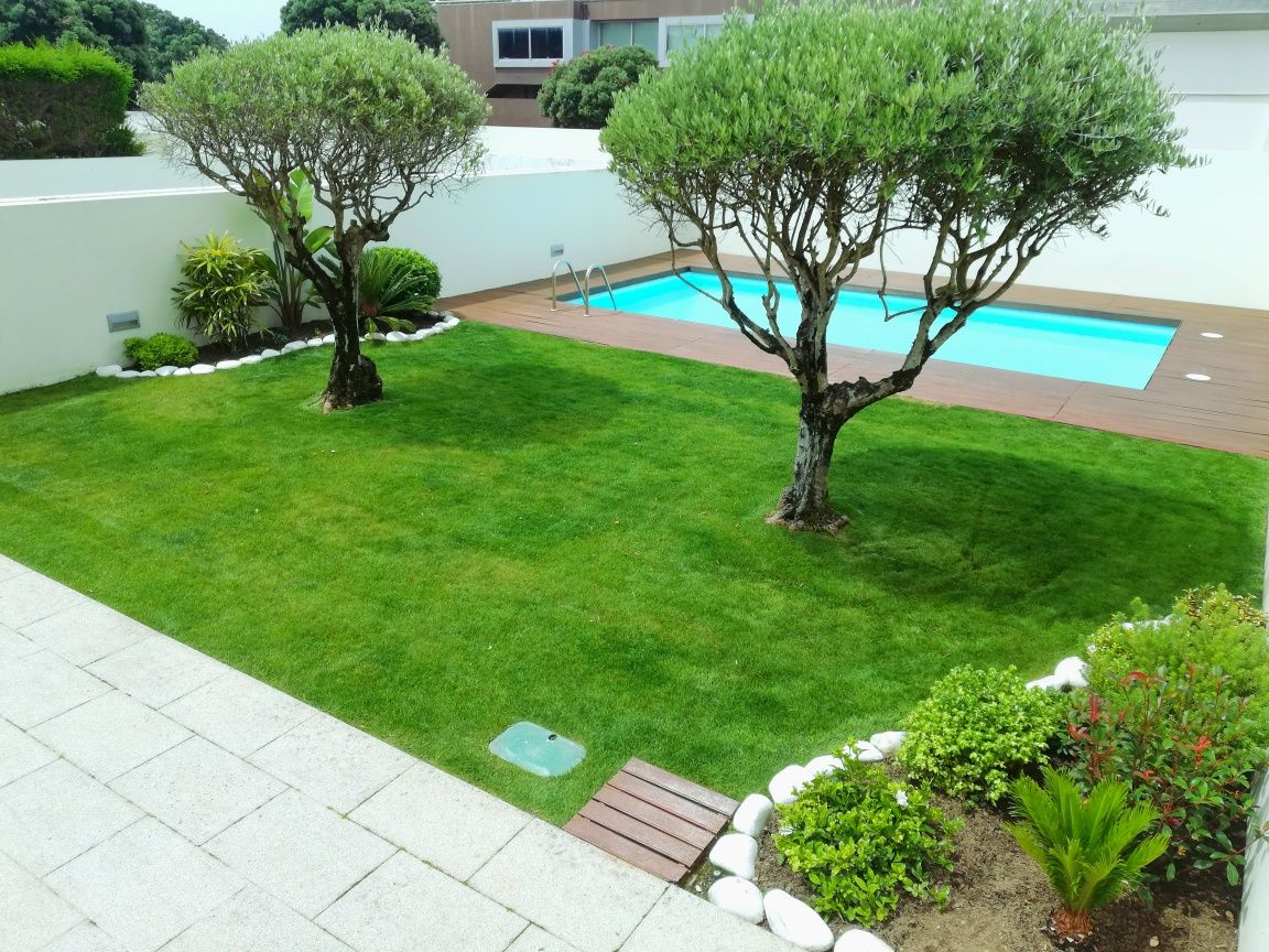 Jardineiro, serviços de jardinagem, manutenção de jardins