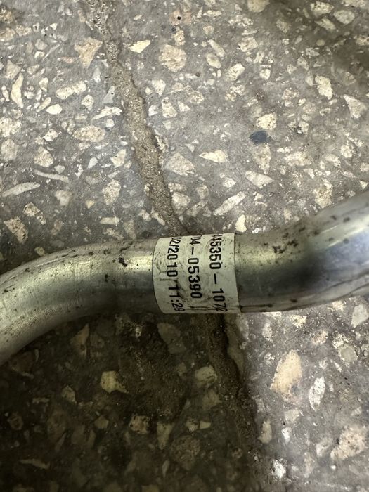 Трубка шланг патрубок труба кондиціонера Toyota Avensis T27 1.8i