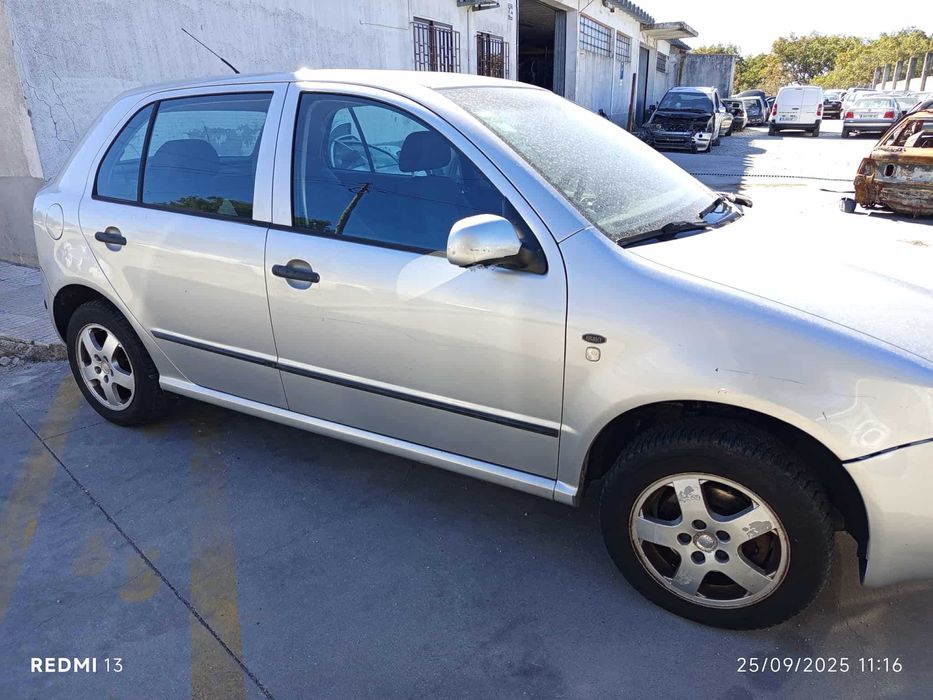 Para peças Skoda Fabia I 1.4 16V ano 2001