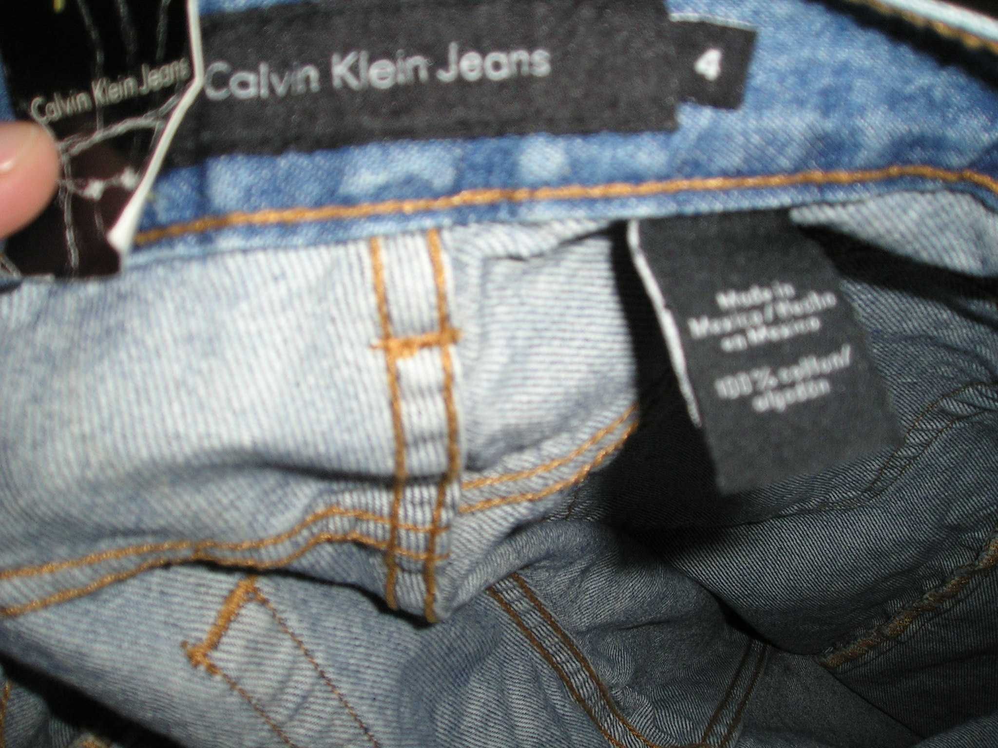 Женские  джинсы  Calvin  Klein  made  in  Mexico  размер  4 х 30.