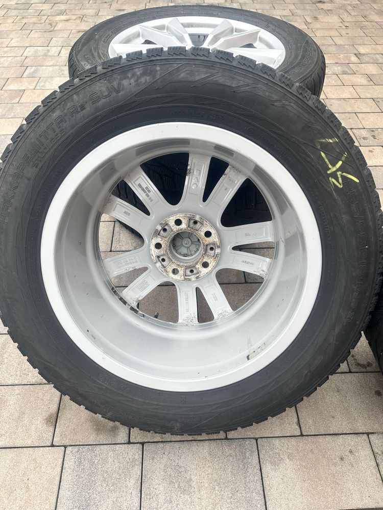 Продам диски з резиною  255/55R18 Ціна 550$ Номер тел +380660075355