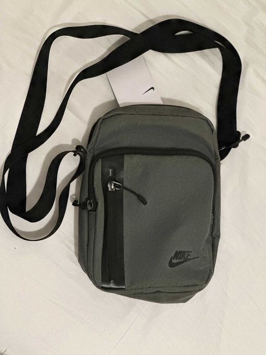 Bolsa nike teech
