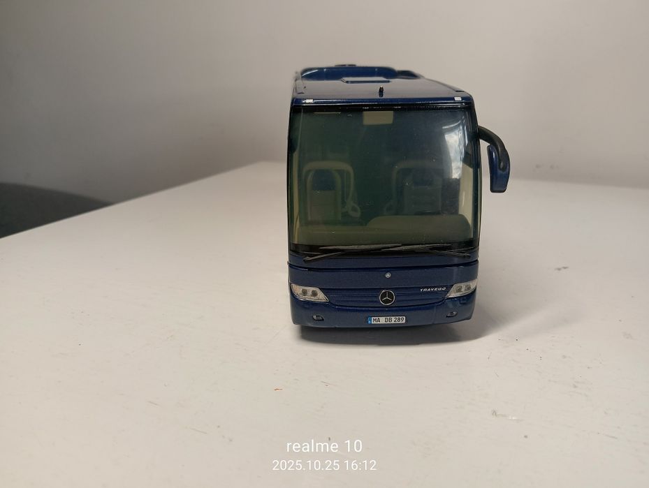 Mercedes travego 1/43 metalowy