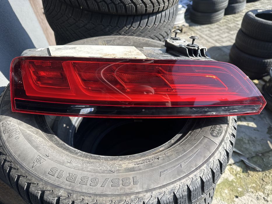 R8 4s lampa lewy tyl matrix