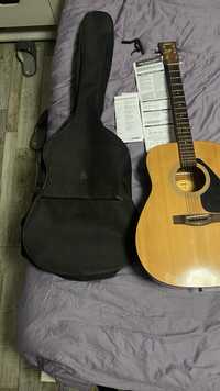 Продам гітару Yamaha f310