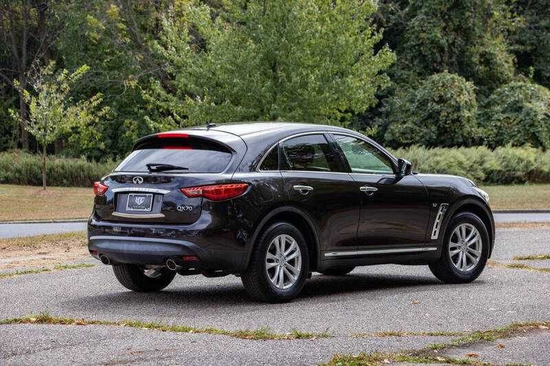 2017 Infiniti QX70