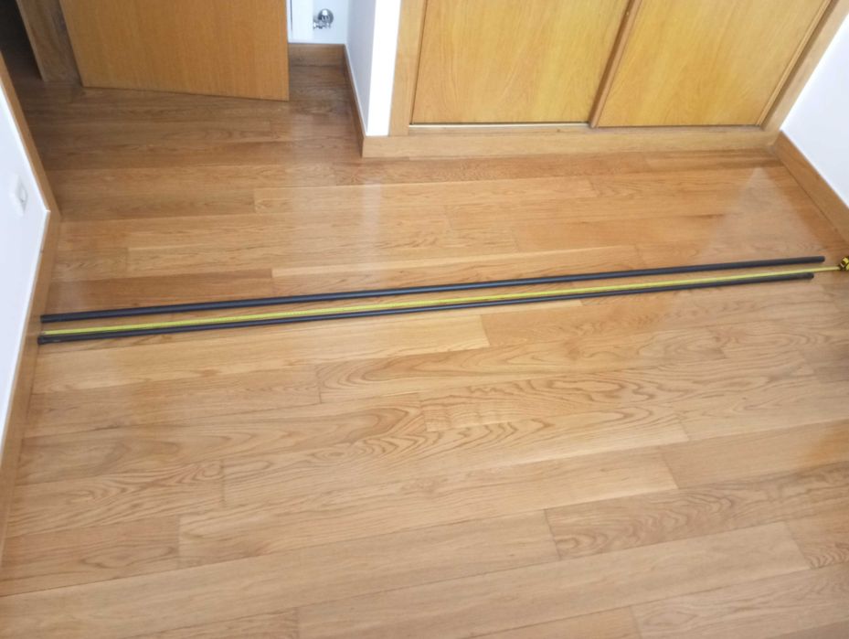 Varão para Cortinas Pretos MATE