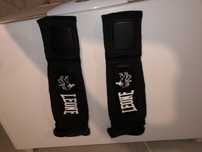 Caneleiras para kickboxing