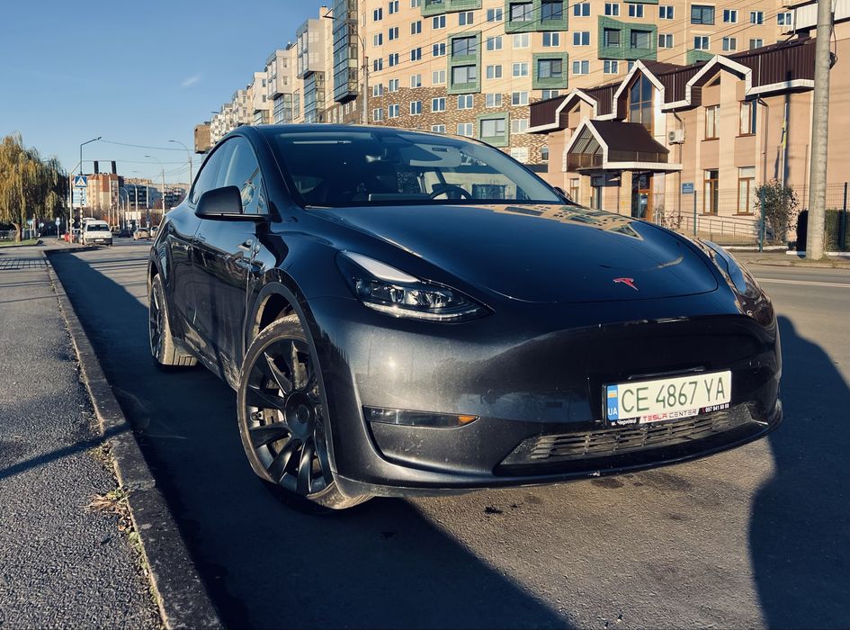Tesla Model Y 2024 Long Range без ДТП
