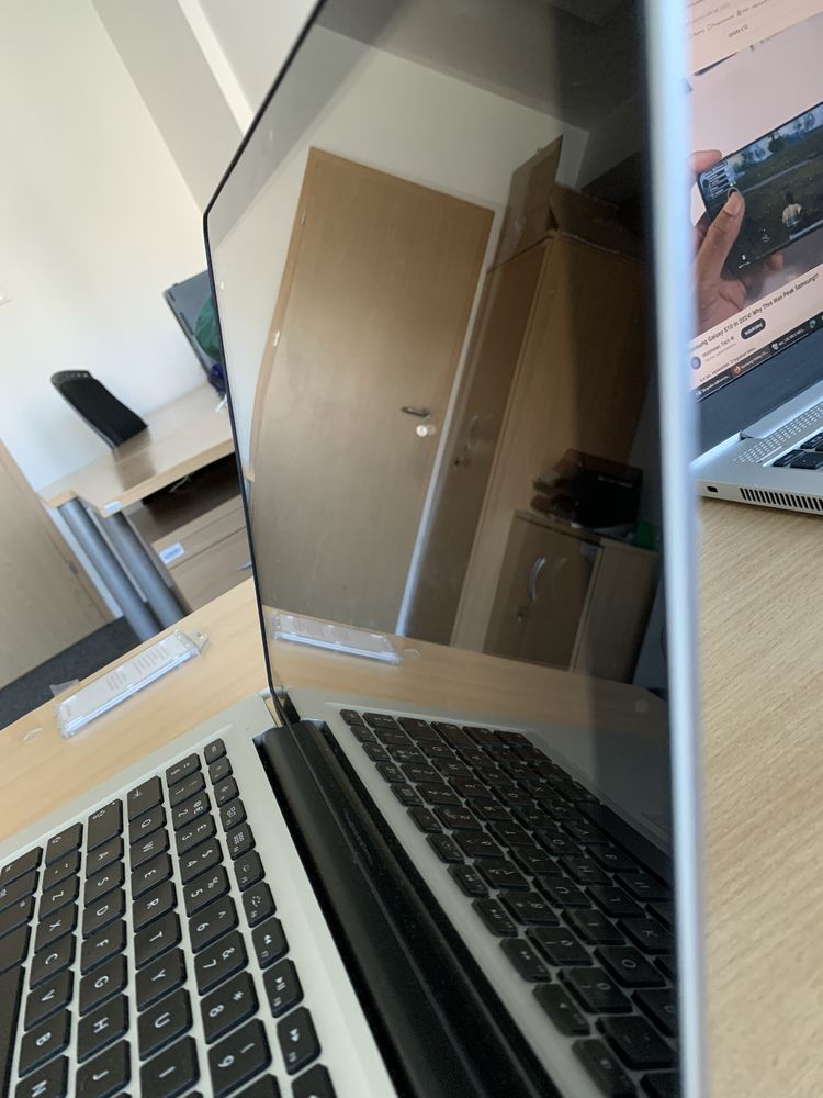 Macbook pro 13 i5 16gb ram ssd512gb