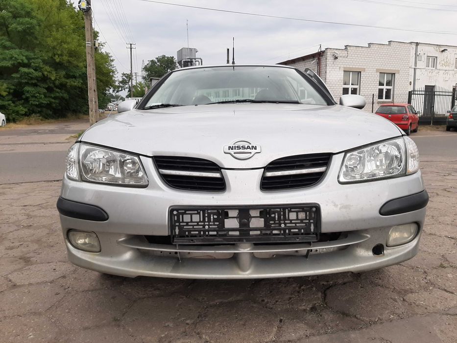 Nissan Almera N16 4D 1.5i 2002r.Lampa przednia