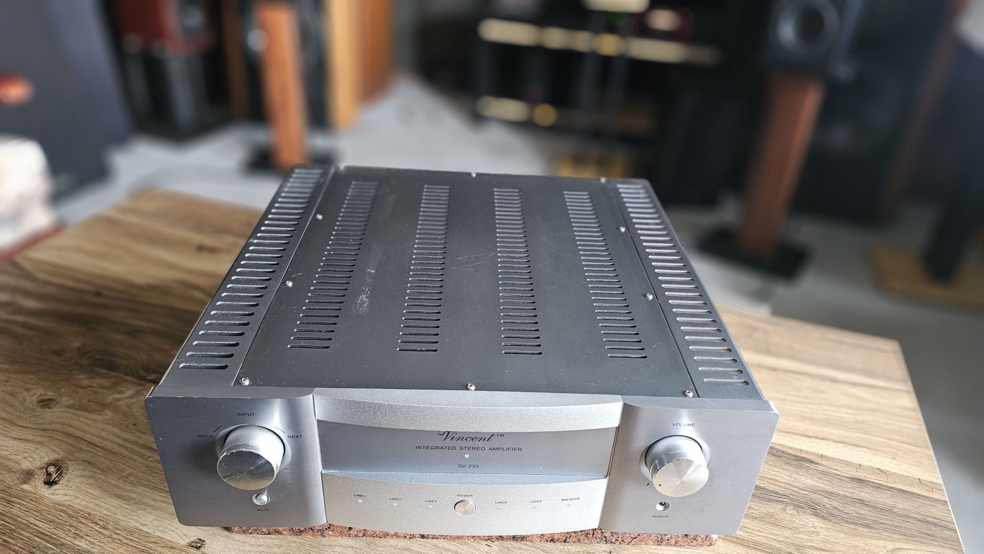 Wzmacniacz Vincent SV 233 200watt na kanał