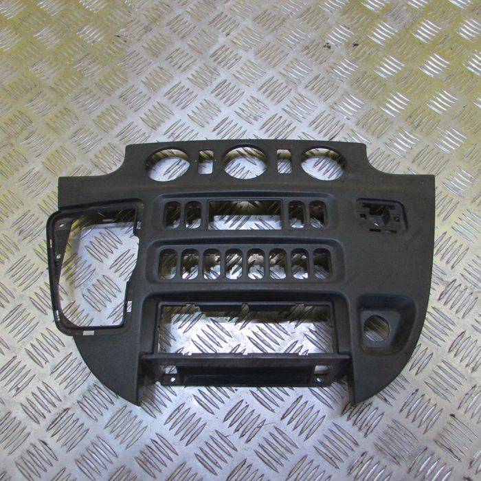 Накладка на торпедо Mercedes Sprinter W903 накладки с3 Спринтер 903