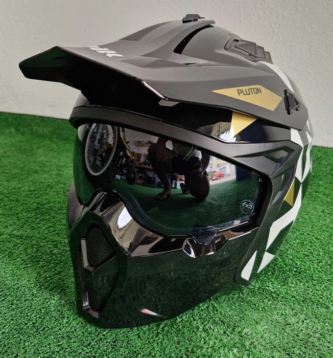 Capacete Unik Pluton (L)