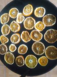 Plasterki suszonej pomarańczy