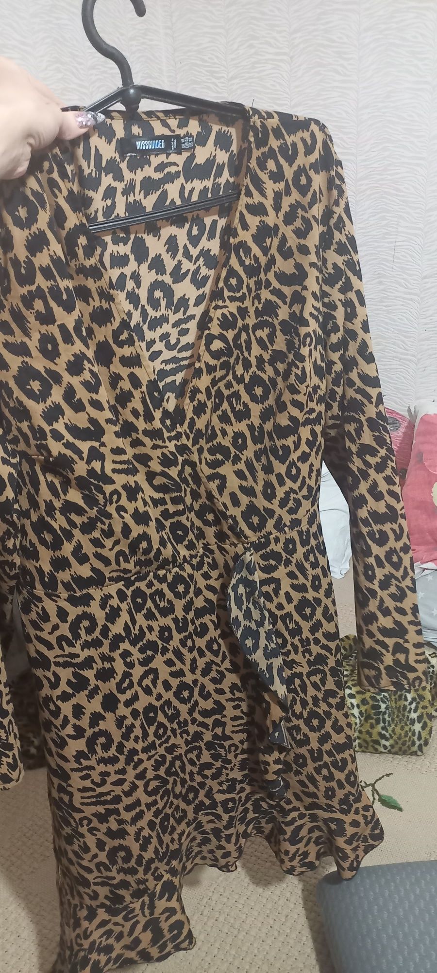 Супер Платье 46 р-р леопардовое