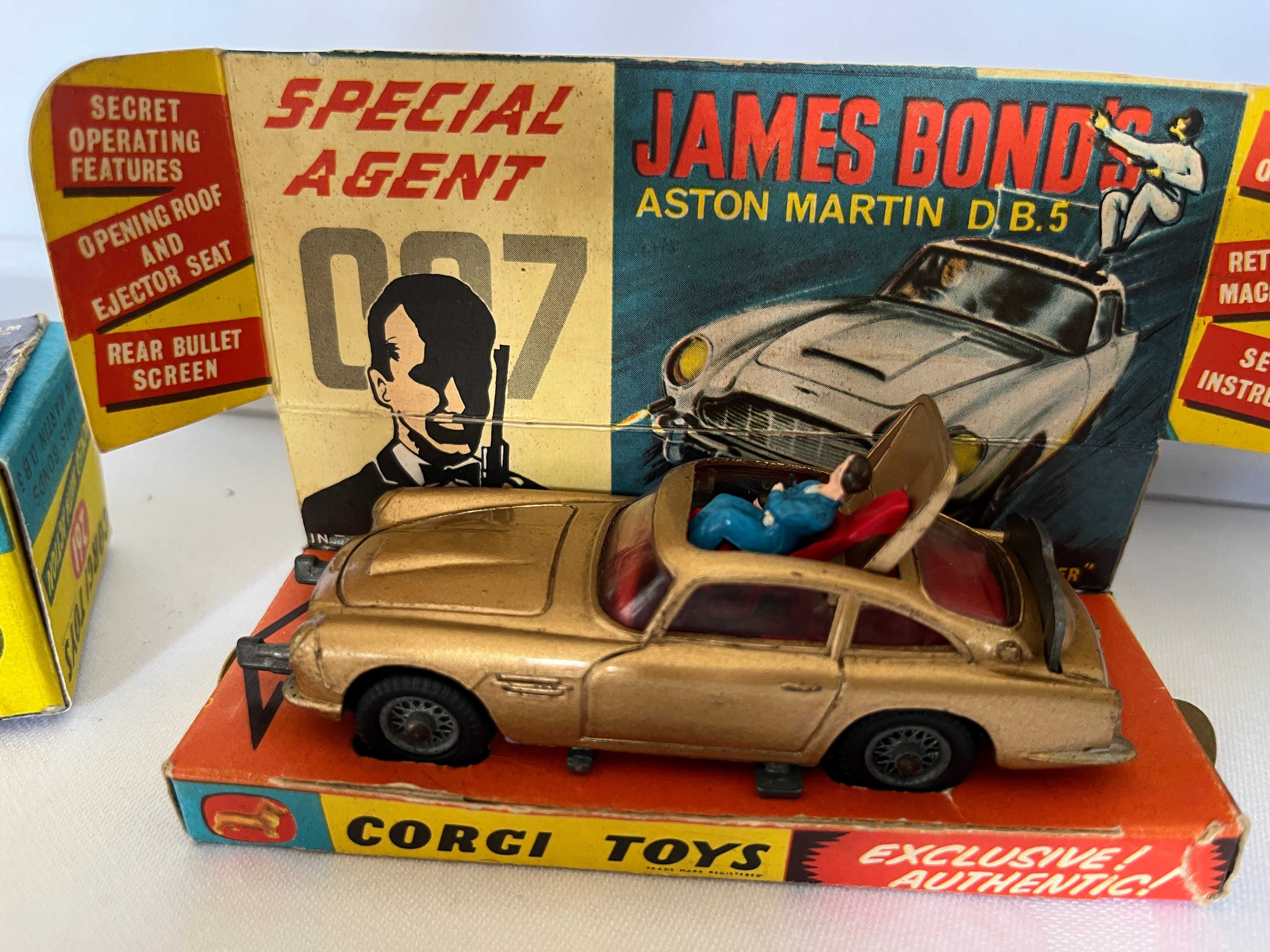 261 Corgi Toys – Aston Martin DB5 007 Original (made England), c/caixa