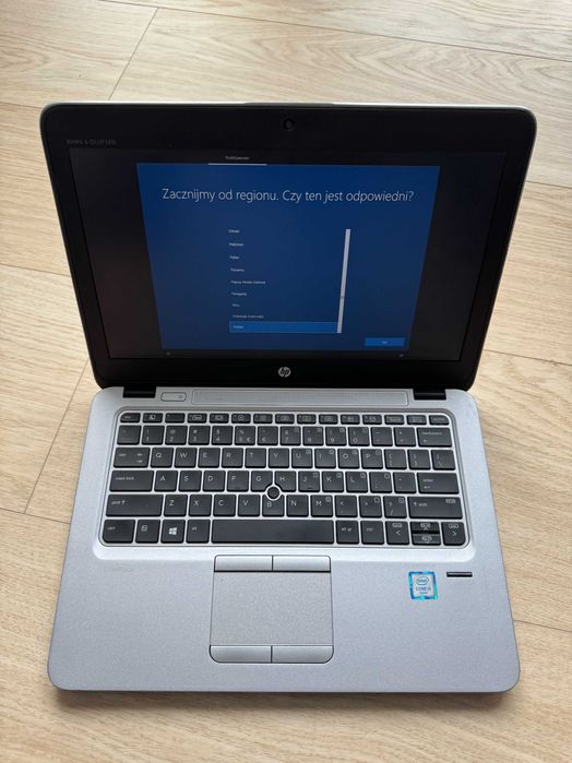 Laptop HP Elitebook 820 G3 i5 4GB RAM 256GB SSD stan dobry bateria 2h