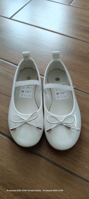 Lakierowane baleriny 30