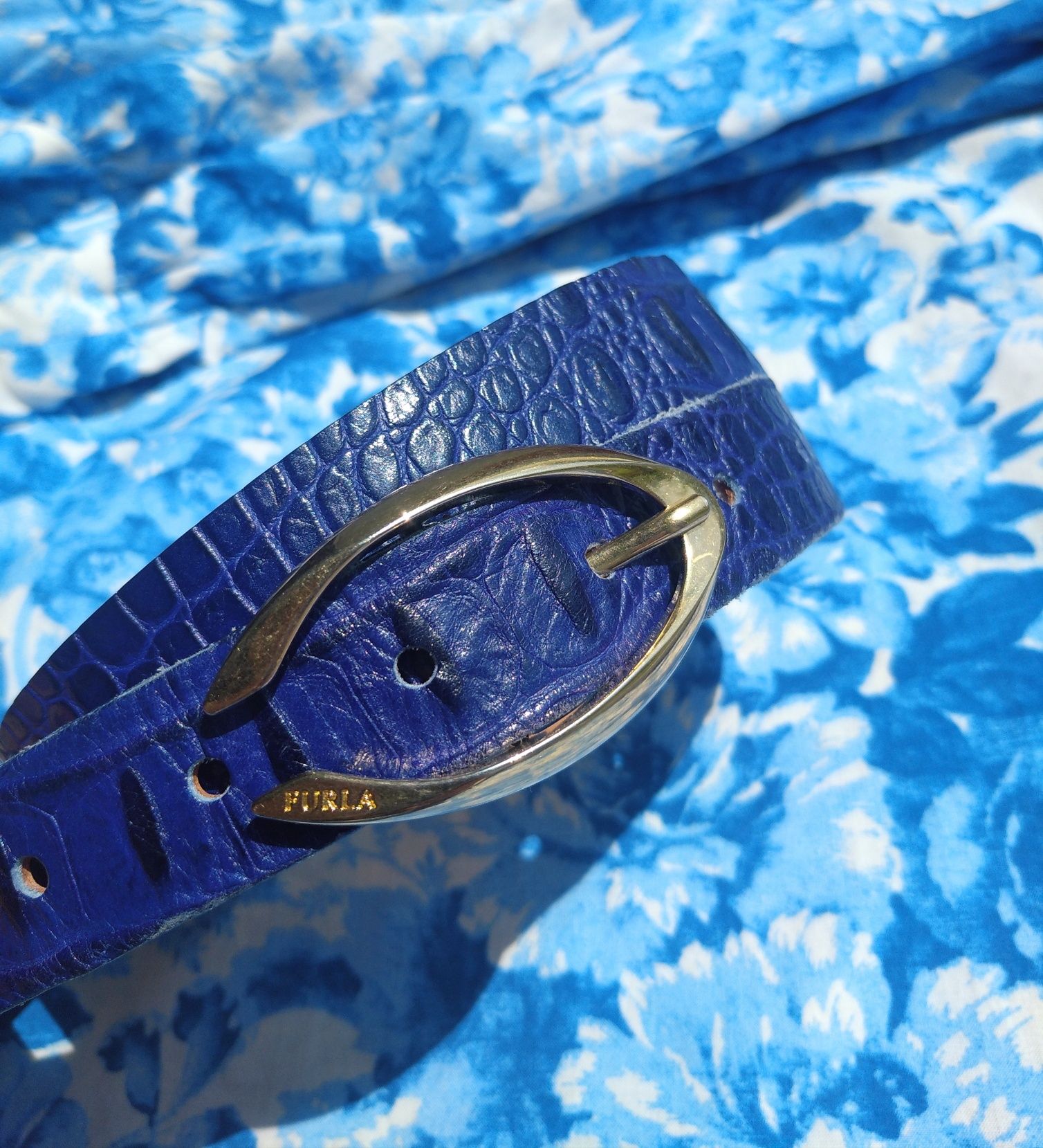Вінтажний шкіряний ремінь Furla M синій із золотою пряжкою вінтаж пояс