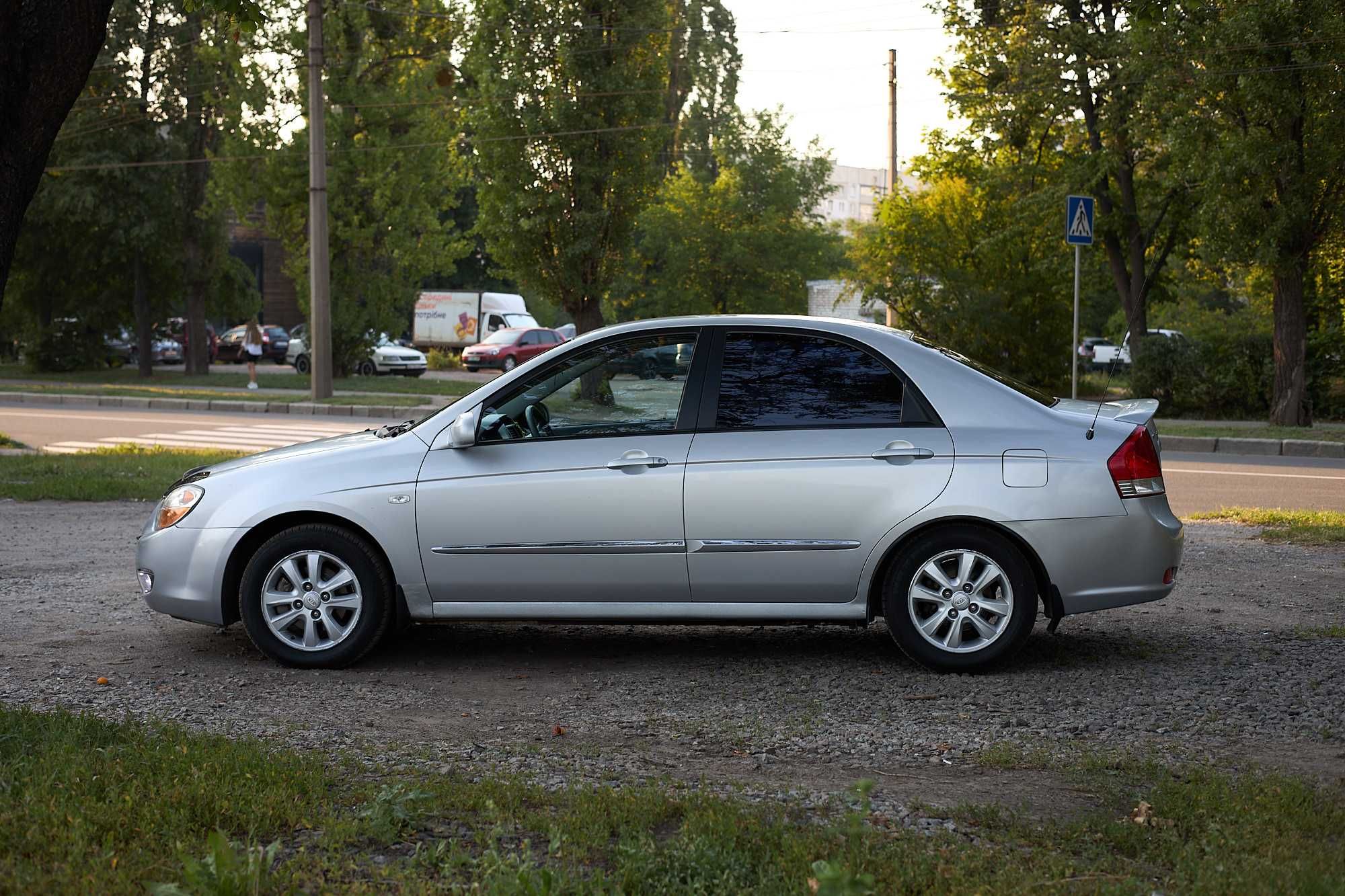 Kia Cerato 2007 2.0 MT 143 к.с EX
