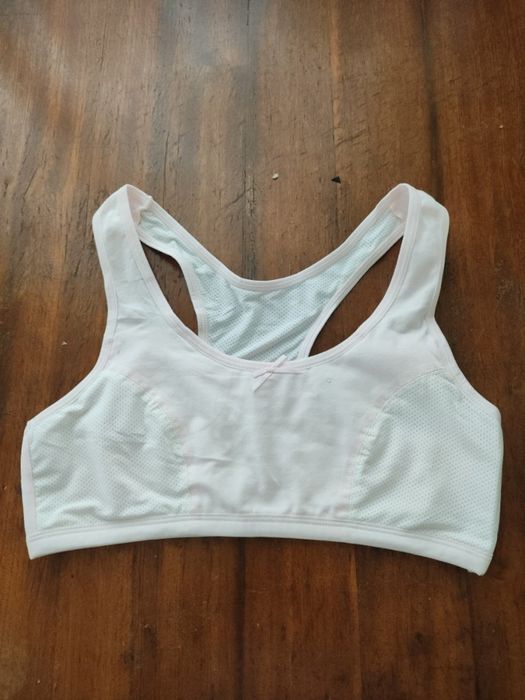 Топ спортивний жіночий